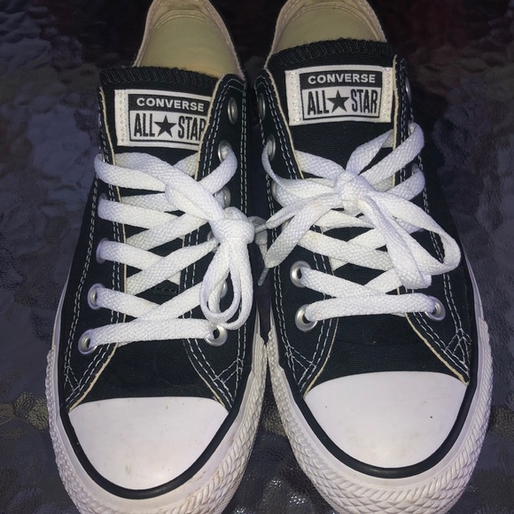 Converse Shoes - Black and white converse .